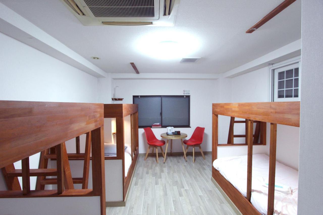 I Osaka House Hotel Exterior photo