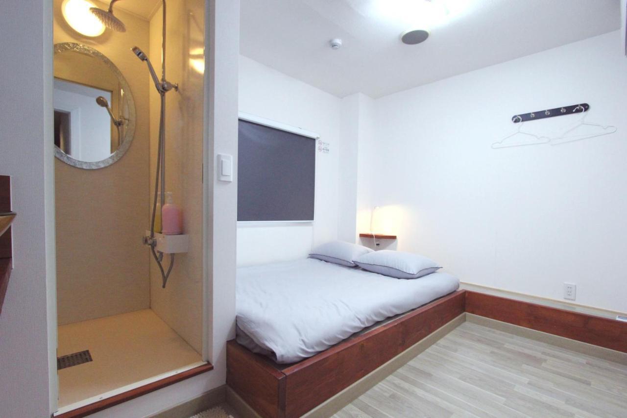 I Osaka House Hotel Exterior photo
